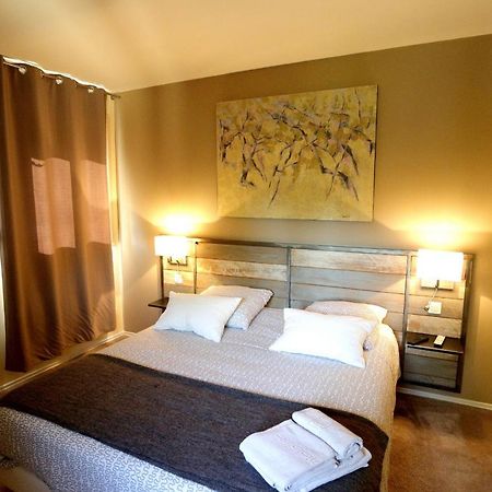 シャトー・アルヌー・サン・トーバン L'Oustaou Bed & Breakfast エクステリア 写真